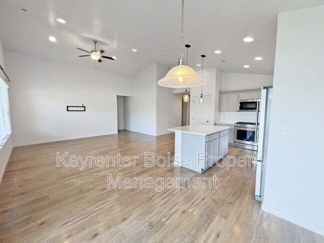 15100 N Fishing Creek Ave in Nampa, ID - Building Photo - Building Photo