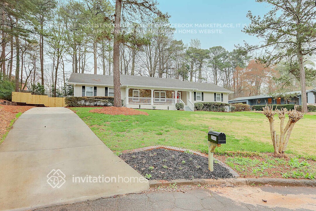 2543 Schooner Cove in Snellville, GA - Building Photo