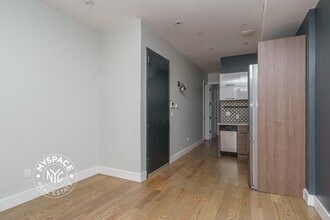 2 Stanwix St, Unit 2B in Brooklyn, NY - Building Photo - Building Photo