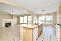 18 E Burberry Cir in The Woodlands, TX - Building Photo - Building Photo