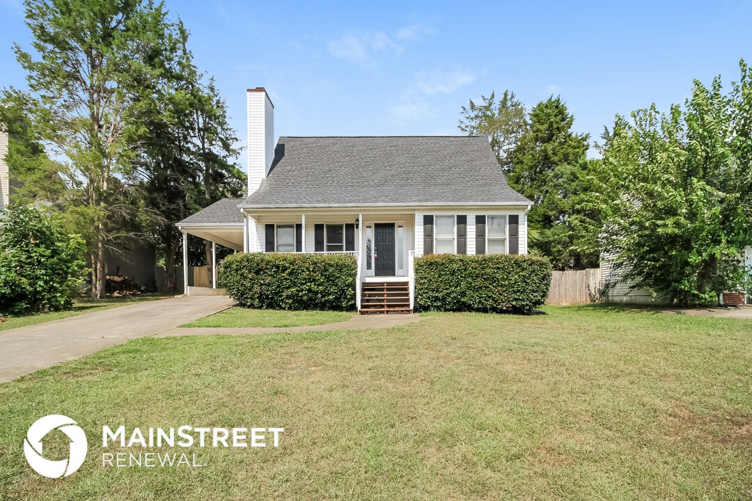 1712 Carriage Cove Ln in Winston-Salem, NC - Foto de edificio