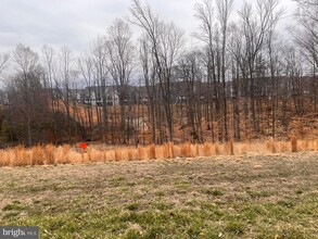 1499 Meadowlark Glen Rd in Dumfries, VA - Building Photo - Building Photo