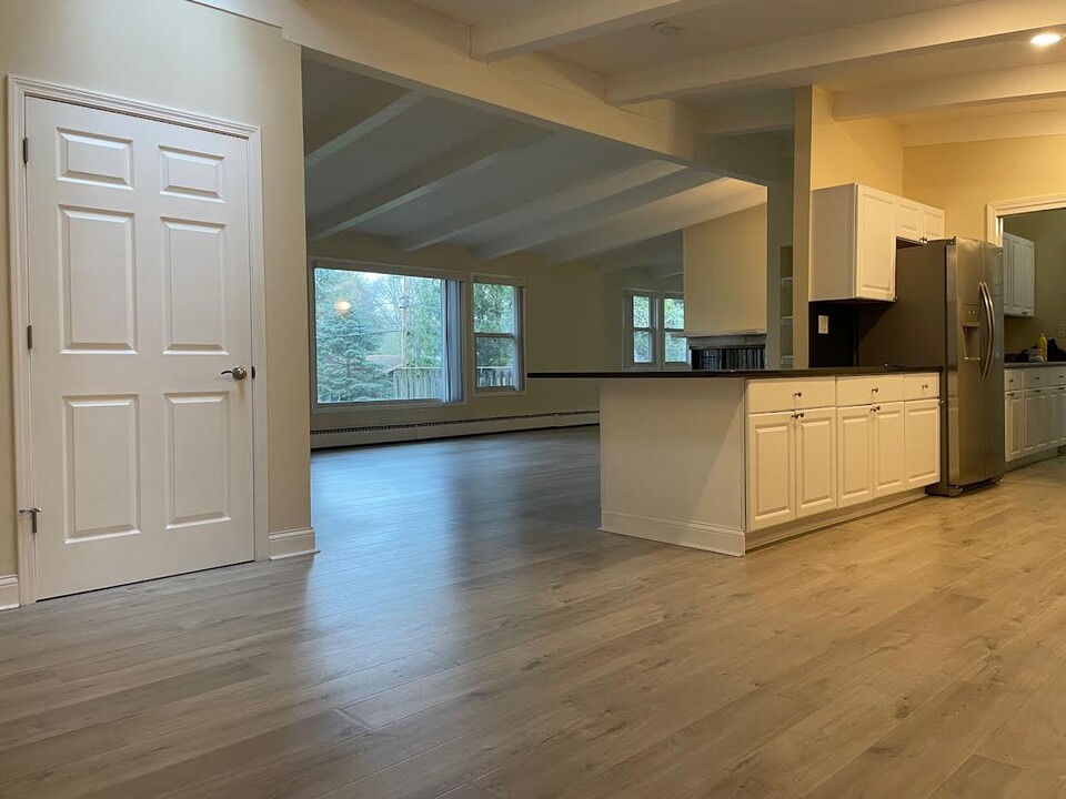 5310 Barton Rd in Madison, WI - Building Photo