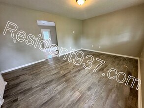 49 Rockland Dr in Fairborn, OH - Building Photo - Building Photo