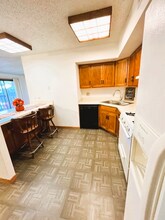 884 N Prairie Ave in Joliet, IL - Foto de edificio - Building Photo