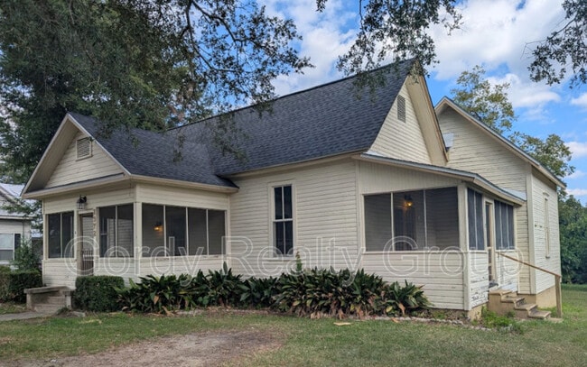 property at 2972 Dickson St