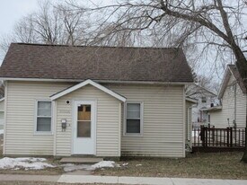 1101 Rogers St, Unit 1101 in Stevens Point, WI - Building Photo