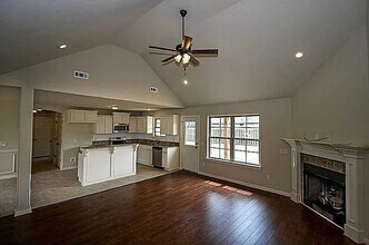 1040 Messina Way in Centerton, AR - Foto de edificio - Building Photo