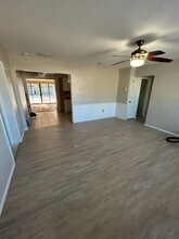 1735 Dodge Ave in Sarasota, FL - Building Photo - Building Photo