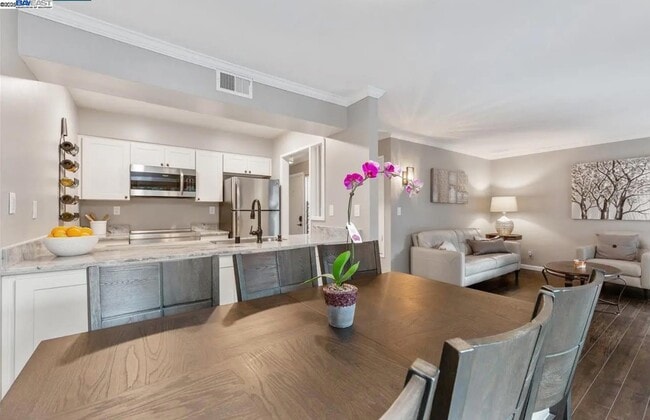 property at 1133 San Ramon Valley Blvd