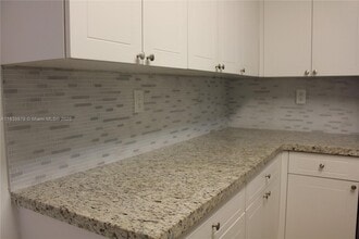 20145 NE 3rd Ct in Miami, FL - Building Photo - Building Photo