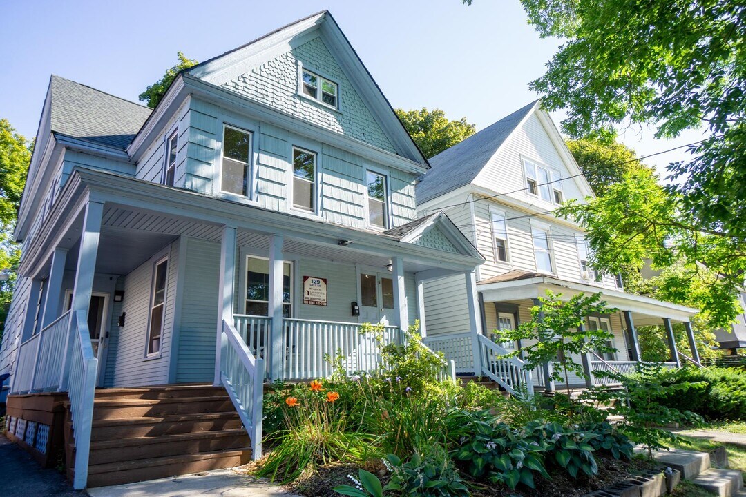 129 Dell St in Syracuse, NY - Building Photo
