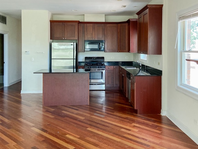 3114 N Racine Ave, Unit 3N