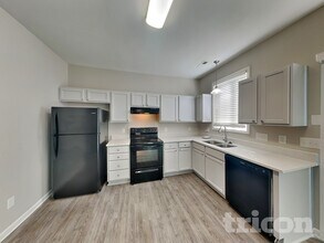 2820 Oasis Ln in Charlotte, NC - Building Photo - Building Photo