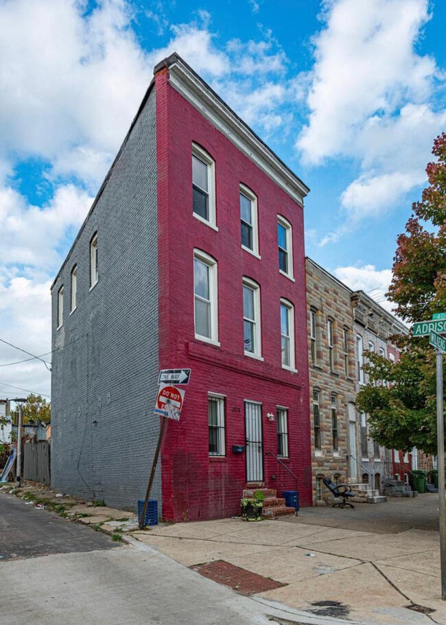 1828 Wilkens Ave in Baltimore, MD - Foto de edificio - Building Photo