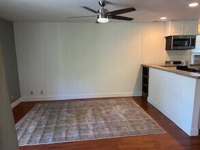 305 W 1st St in Cloverdale, CA - Building Photo - Building Photo