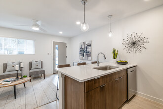 Delta Apartments in Austin, TX - Building Photo - Interior Photo