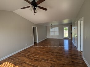 5990 Murfreesboro Rd in Lebanon, TN - Building Photo - Building Photo