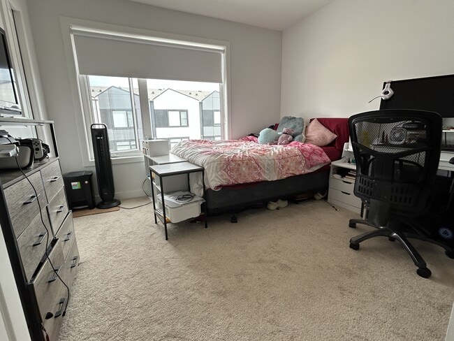 8508-8519 19 Ave SE in Calgary, AB - Building Photo - Building Photo