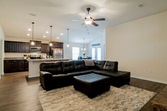 5648 Peach Dr in Pace, FL - Building Photo - Building Photo