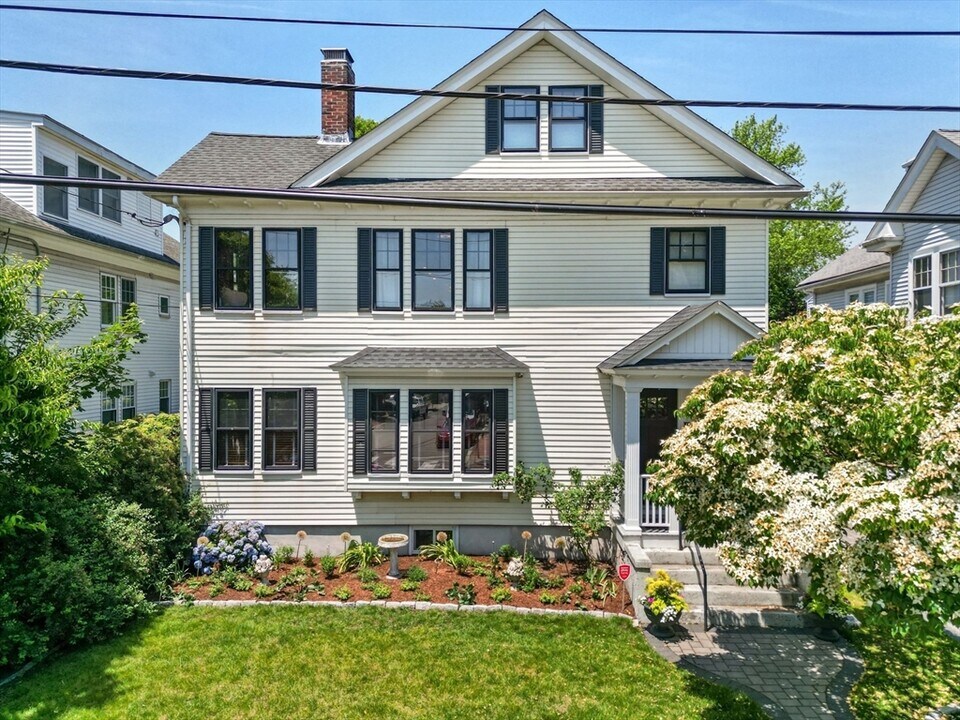 15 Hollis St, Unit #2 in Cambridge, MA - Foto de edificio