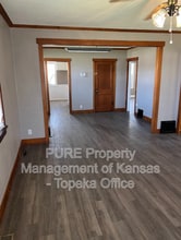 1020 SW Woodward Ave in Topeka, KS - Building Photo - Building Photo