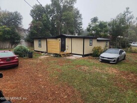 403 Highland Ave in Green Cove Springs, FL - Building Photo