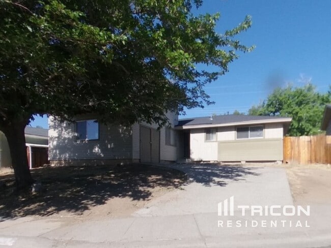 property at 3045 Slater Ct