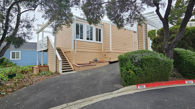 2869 Los Alamos Ct
