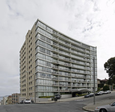 Washington Tower Apartments in San Francisco, CA - Building Photo - Building Photo