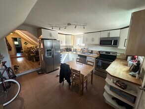 3511 W Dickens Ave, Unit 3 in Chicago, IL - Foto de edificio - Building Photo