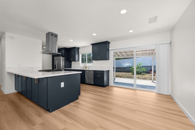 4922 Tierra Baja Way in San Diego, CA - Building Photo - Building Photo