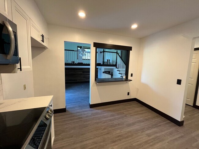 9225 Garrison Way in Eden Prairie, MN - Building Photo - Building Photo