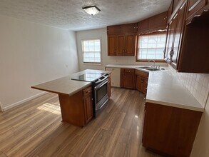 2253 N Roosevelt Ave in Springfield, MO - Building Photo - Building Photo