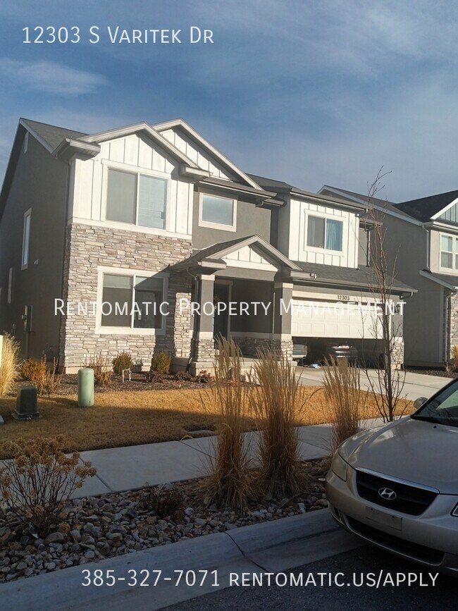 12303 Varitek Dr in Herriman, UT - Building Photo - Building Photo
