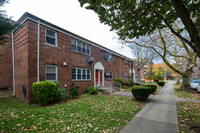 22626 Union Tpke in Oakland Gardens, NY - Building Photo - Building Photo