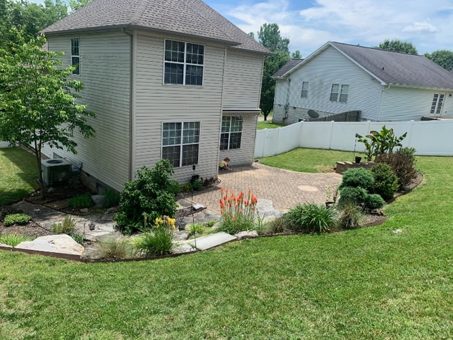 3101 Pinex Ln