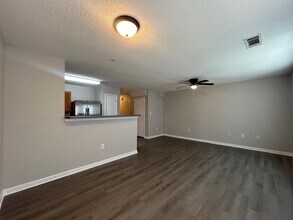 195 Swaying Pine Ct in Crestview, FL - Building Photo - Building Photo