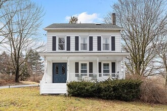 34 Hudson Terrace in Marlboro, NY - Foto de edificio - Building Photo