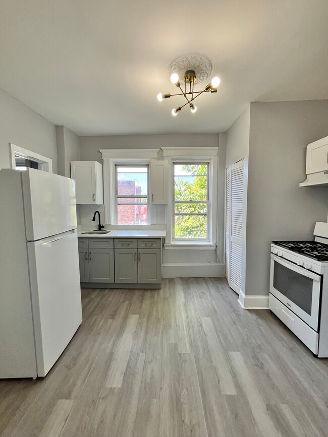 1595 John F Kennedy Blvd, Unit 4