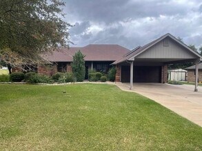 1406 Conejos Ct in Granbury, TX - Building Photo - Building Photo