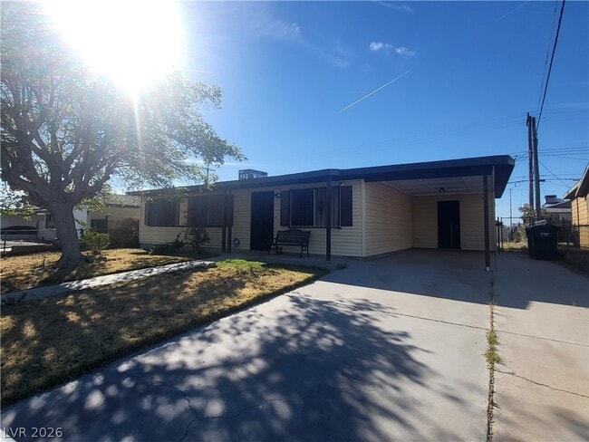717 Van Ert Ave in North Las Vegas, NV - Building Photo - Building Photo