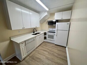 2705 Riverside Ave in Jacksonville, FL - Building Photo - Building Photo