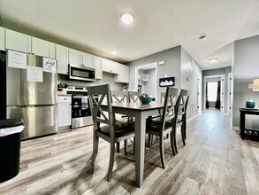 160 Overbrook Ct in Monroe, OH - Building Photo - Building Photo