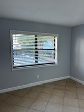 645 Beachcomber Ln in Fort Pierce, FL - Foto de edificio - Building Photo