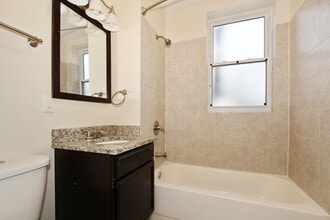 6411 S Evans Ave in Chicago, IL - Building Photo - Building Photo