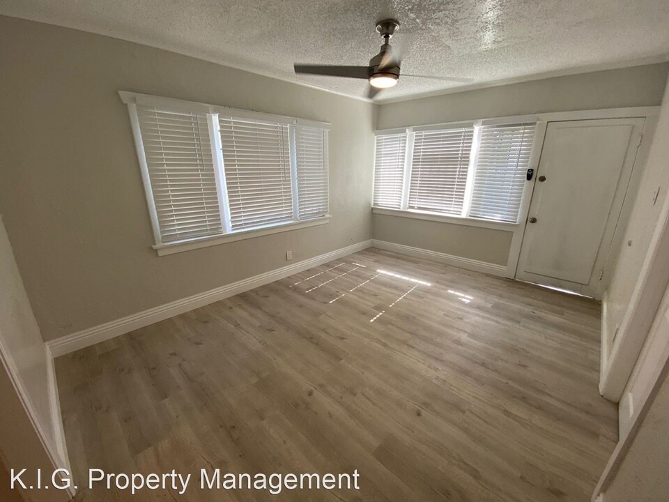 4216 Woodlawn Ave in Los Angeles, CA - Building Photo