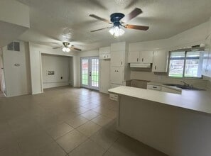 2402 Greenwood St in San Angelo, TX - Building Photo - Building Photo