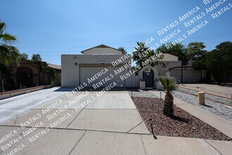 19826 N 8th Pl in Phoenix, AZ - Building Photo - Building Photo