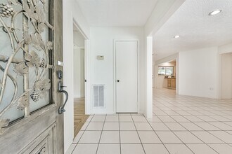 807 Stadium Cir in Friendswood, TX - Building Photo - Building Photo